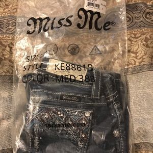 New Miss Me girls size 7 Bootcut Jeans